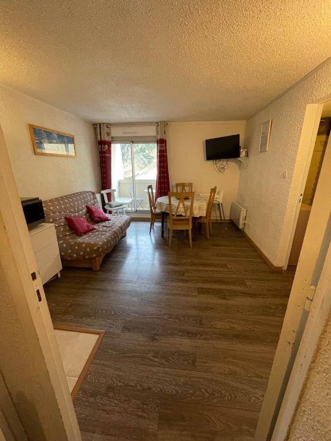 Appt chaleureux idéal pour 4 personnes au pied des pistes - draps et linges de toilette non fournis La Mongie Exterior foto